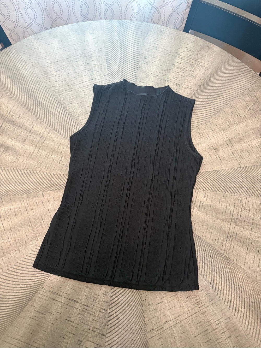 Sleeveless Crinkle Mock Neck Tank